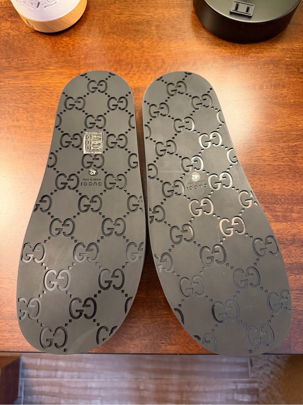 Gucci Ivory Interlocking GG Leather Slide Sandals (never worn) - Picture 3 of 6